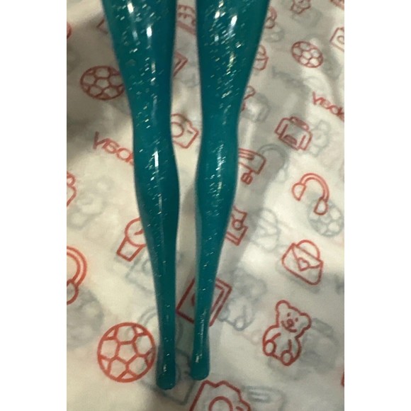 Barbie Color Reveal Doll - Picture 4 of 7